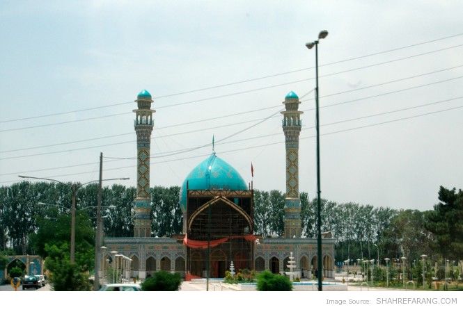 An Iranian Contemporary Mosque