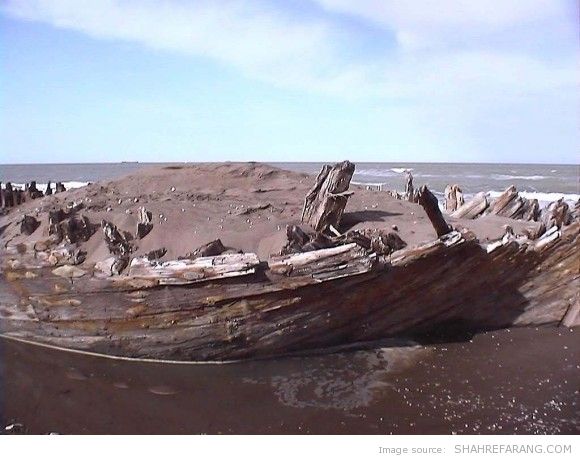 A Shipwreck in Miankaleh - کشتی غرق شده در میانکاله