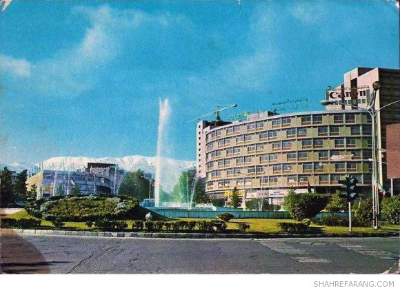 میدان ولیعهد (ولیعصر کنونی) از سمت جنوب غربی