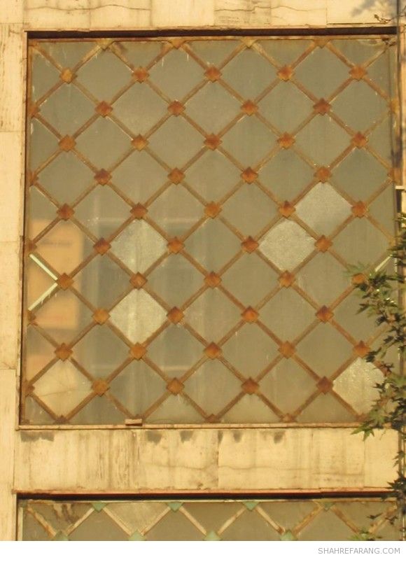 بالاتر از تقاطع راهنما