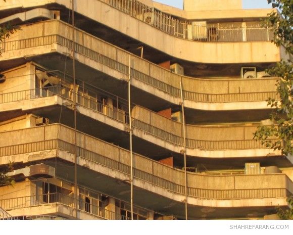 نرسیده به تقاطع بلوار کشاورز