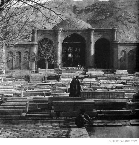 حافظیه پیش از ساخته شدن چارچوب آهنین توسط شعاع السلطنه حافظیه پیش از ساخته شدن چارچوب آهنین توسط شعاع السلطنه