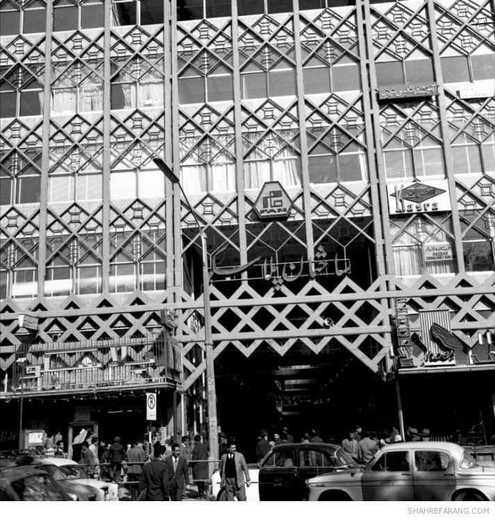 ورودی ساختمان پلاسکو