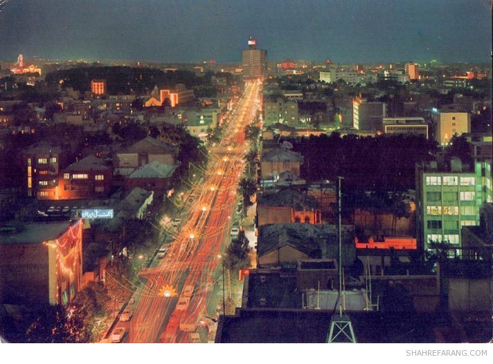 ساختمان پلاسکو در یک کارت پستال  از اواخر دهه ی ۱۳۴۰ خورشیدی (دهه ی ۱۹۶۰ میلادی)