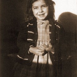 Lili Golestan