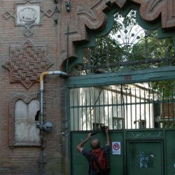 Ettehadiyeh House, Lalezar avenue, Tehran - خیابان لاله زار، ورودی خانه و باغ اتحادیه