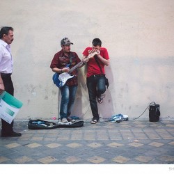 Street Singers and the Passers-by (6)