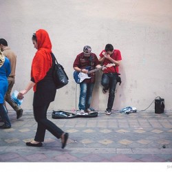 Street Singers and the Passers-by (8)